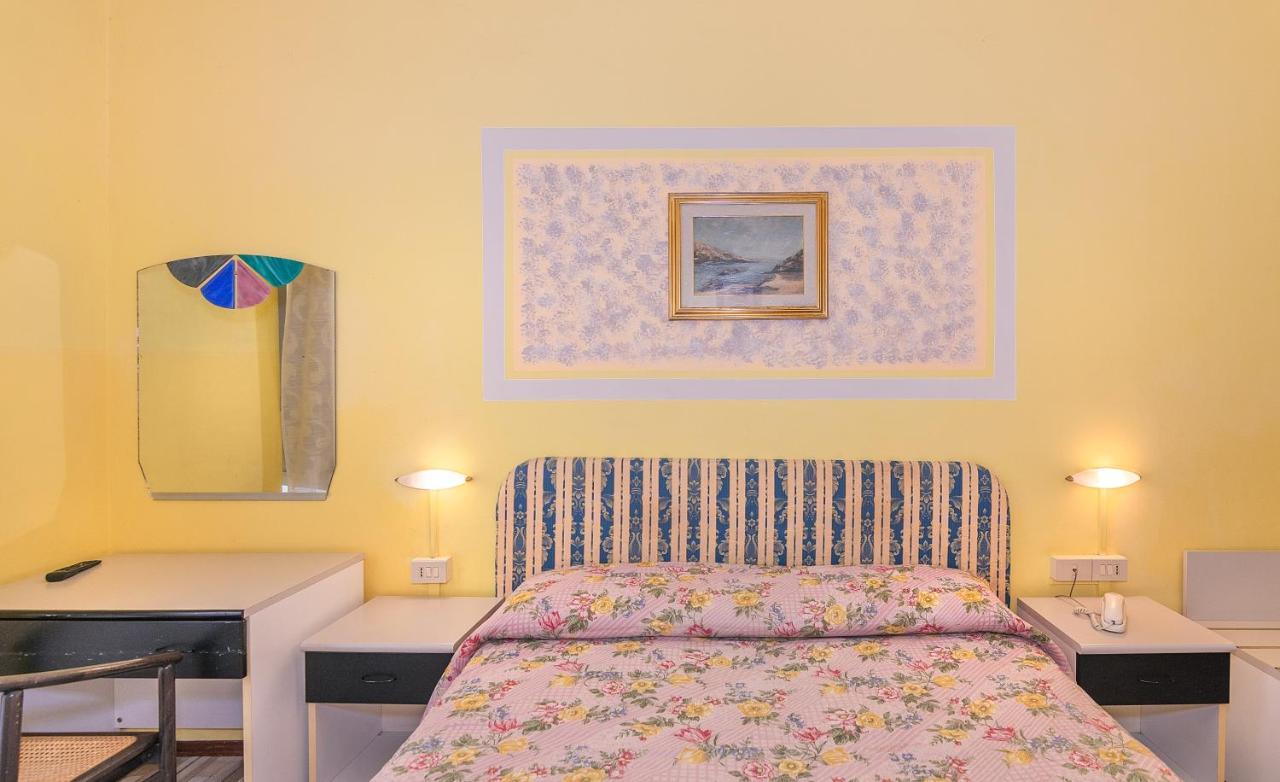 Hotel Stella Del Mare Viareggio Buitenkant foto
