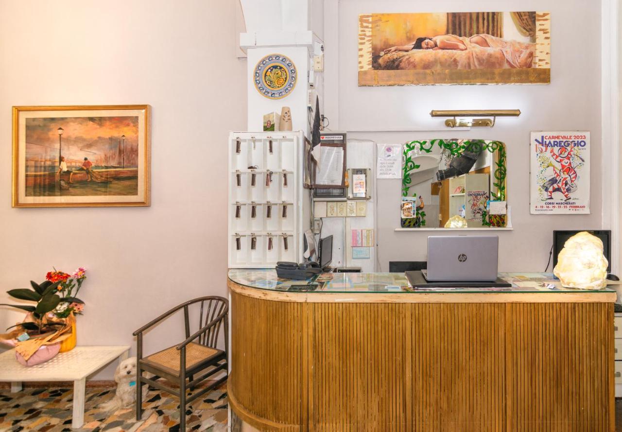 Hotel Stella Del Mare Viareggio Buitenkant foto